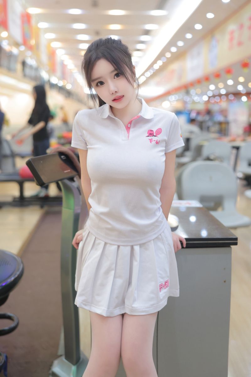 小薯条nienie-秀人模特内部私购作品合集[10套-6.22G]